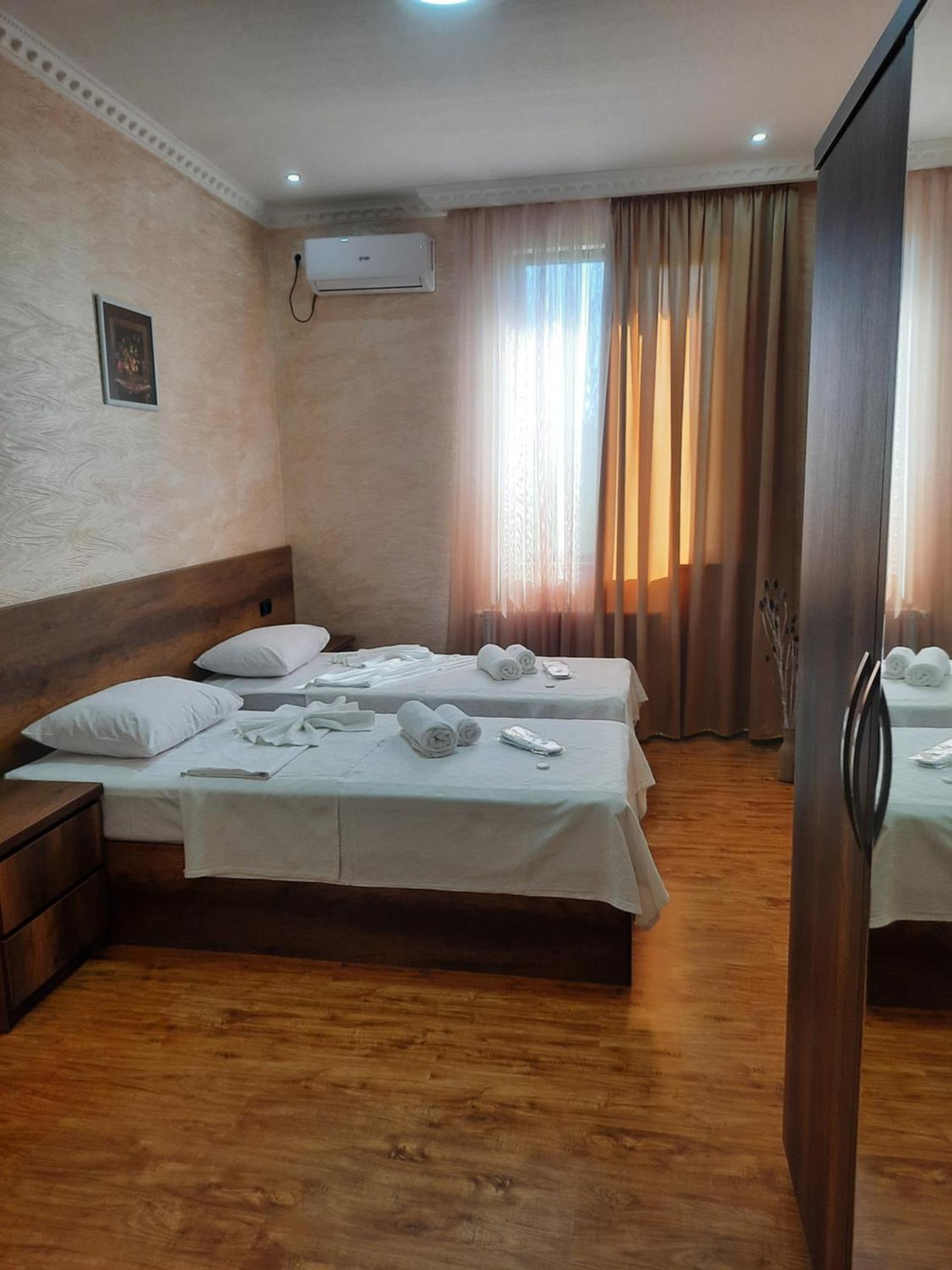 Inaisi Hotel Kutaissi Zimmer foto