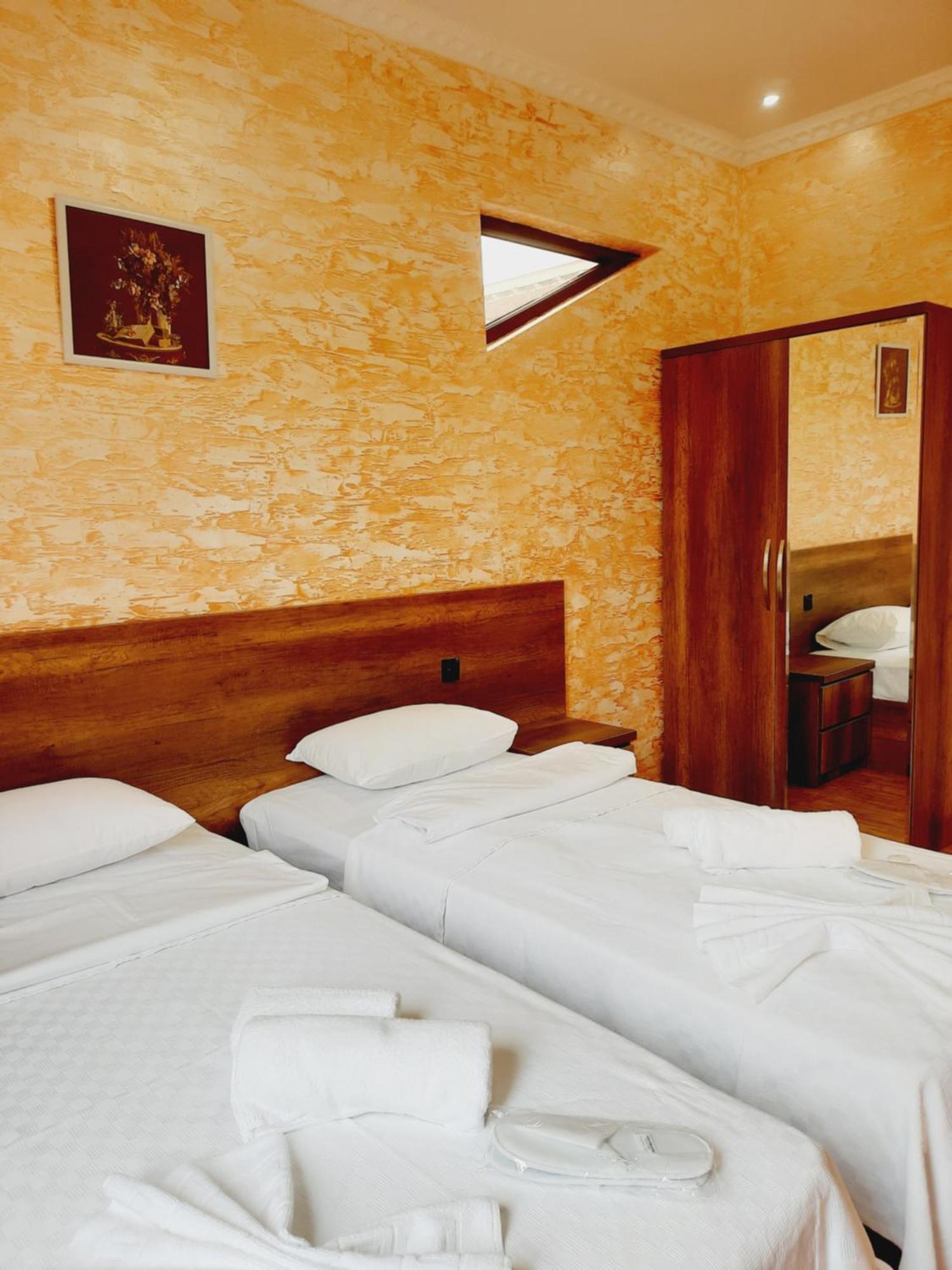 Inaisi Hotel Kutaissi Zimmer foto