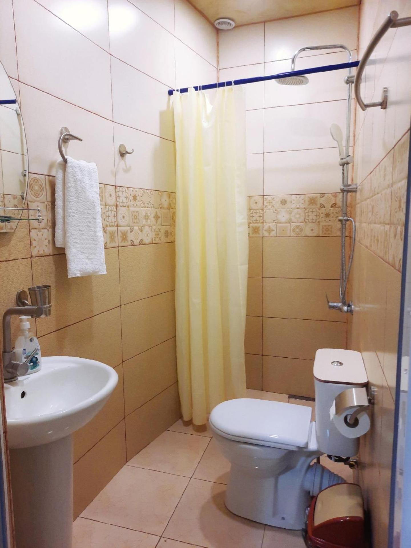 Inaisi Hotel Kutaissi Zimmer foto